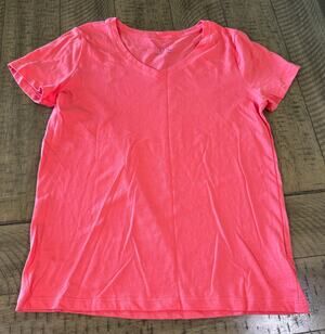 Time and Tru Coral Pink V Neck T Shirt Women’s M 100% Cotton Casual Basic